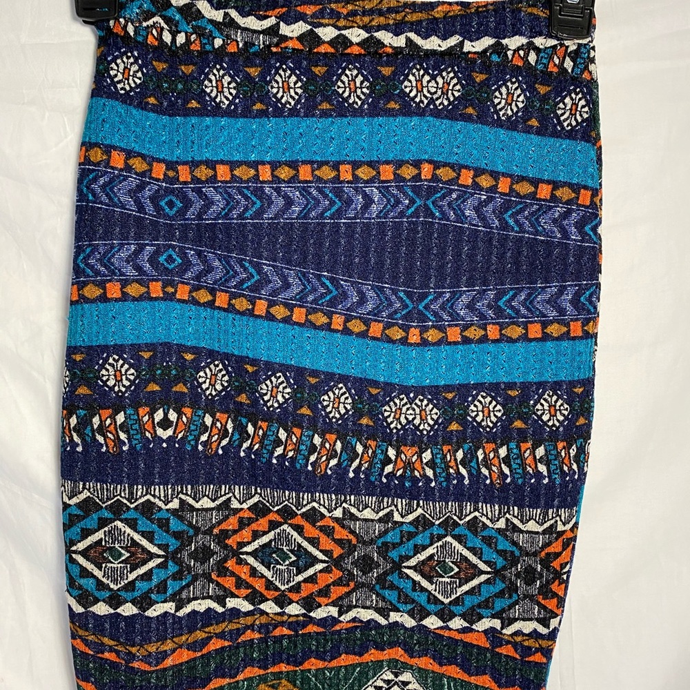 Bodycon tribal skirt sizeM